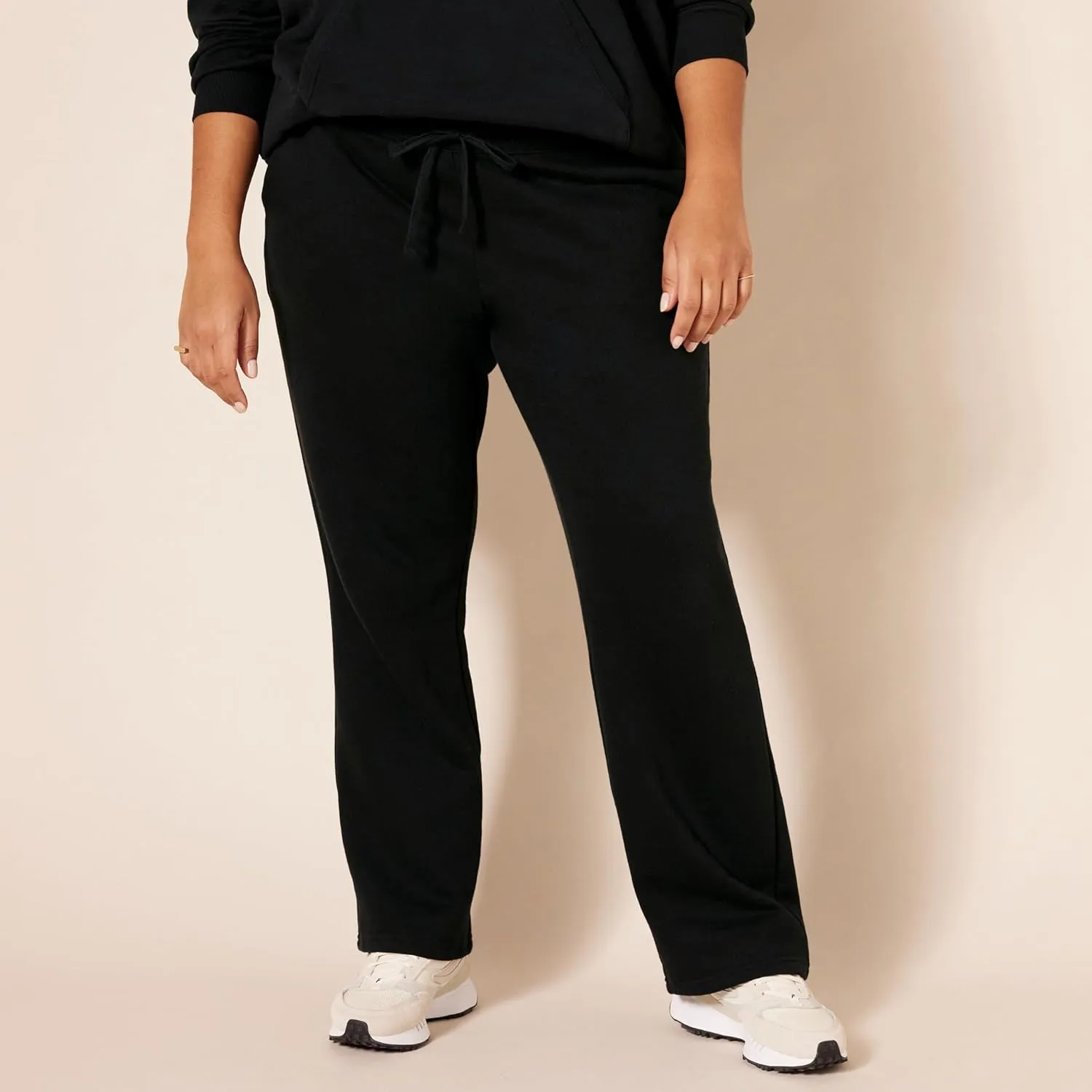 Amazon Essentials Straight Leg Sweatpants with Drawstring for Women, Fleece - (Available in Plus Size)